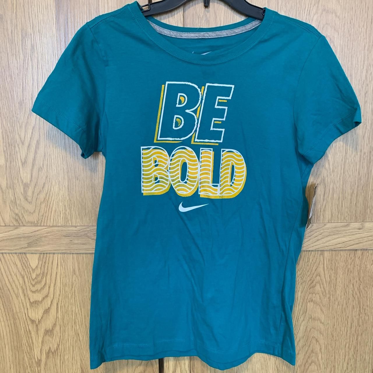 Nike Woman’s Slim Fit T-Shirt Medium Large Green Teal Sports 100% Cotton Gym